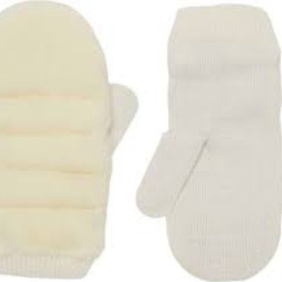 UGG Faux Fur Mittens. NWT. Size: Small/Medium - Picture 10 of 10